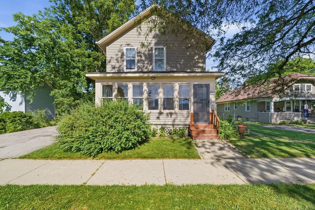 441 North Highland Avenue Aurora IL 60506