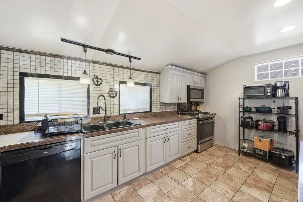 441 North Highland Avenue Aurora IL 60506