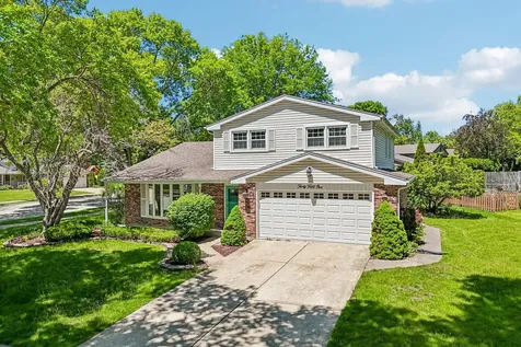 3051 North Huntington Drive Arlington Heights IL 60004