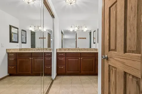 3051 North Huntington Drive Arlington Heights IL 60004