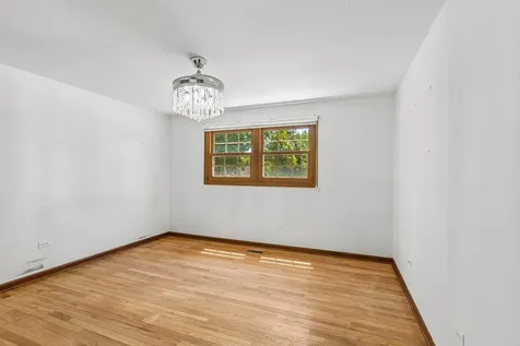 3051 North Huntington Drive Arlington Heights IL 60004