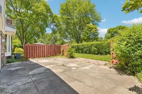 3051 North Huntington Drive Arlington Heights IL 60004