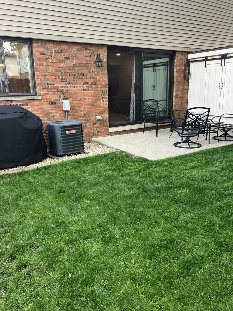 1906 Heatherway Lane New Lenox IL 60451