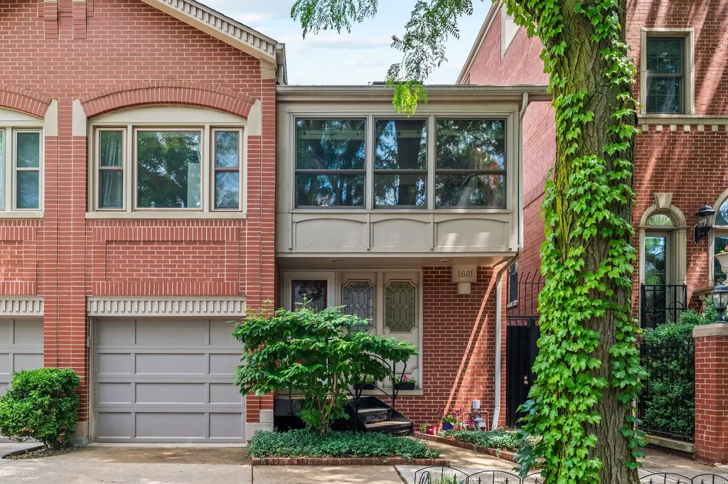 1881 North Maud Avenue Chicago IL 60614