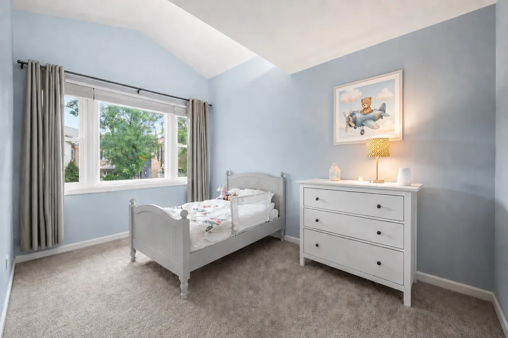 1881 North Maud Avenue Chicago IL 60614