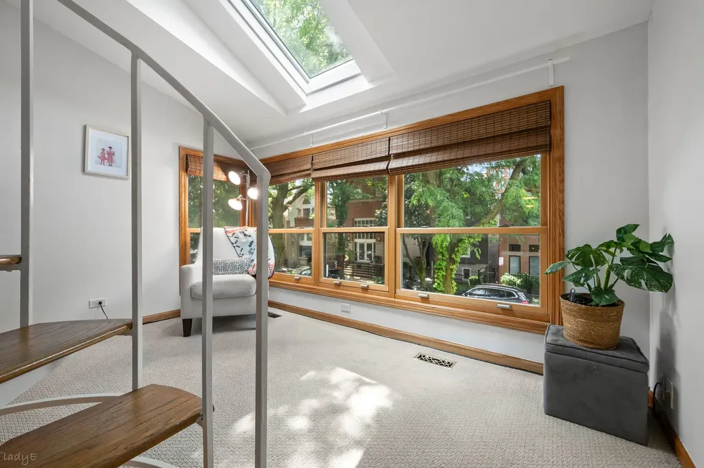 1881 North Maud Avenue Chicago IL 60614
