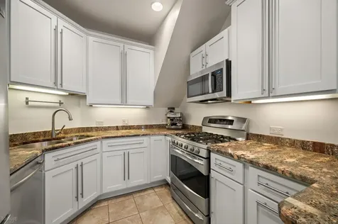 1881 North Maud Avenue Chicago IL 60614