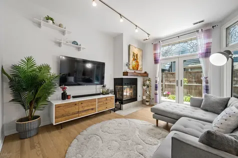 1881 North Maud Avenue Chicago IL 60614