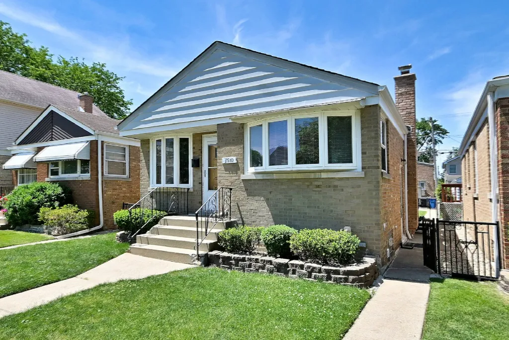 7510 North Oketo Avenue Chicago IL 60631