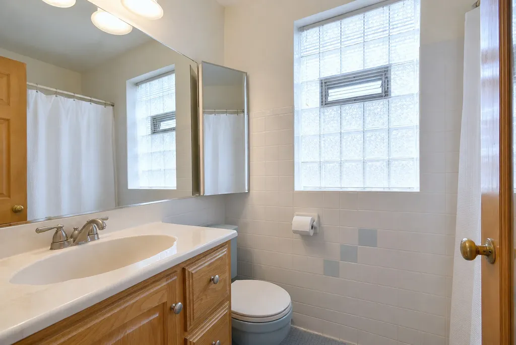 7510 North Oketo Avenue Chicago IL 60631