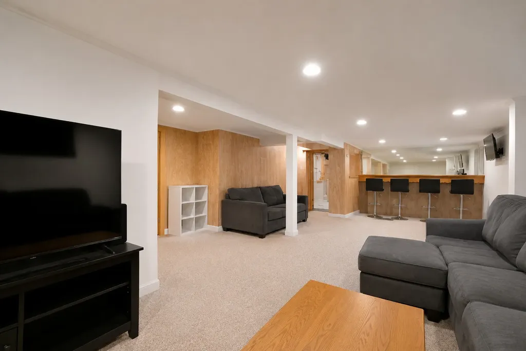 7510 North Oketo Avenue Chicago IL 60631