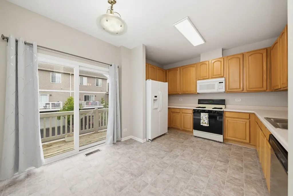 2264 Daybreak Drive Aurora IL 60503