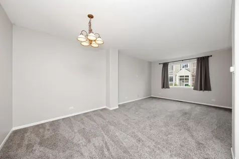 2264 Daybreak Drive Aurora IL 60503