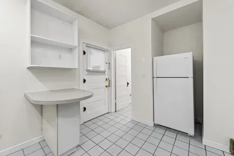 1429 West Barry Avenue Chicago IL 60657