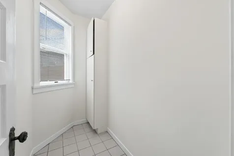 1429 West Barry Avenue Chicago IL 60657