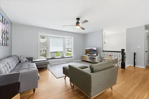 1108 East Barberry Lane Mount Prospect IL 60056