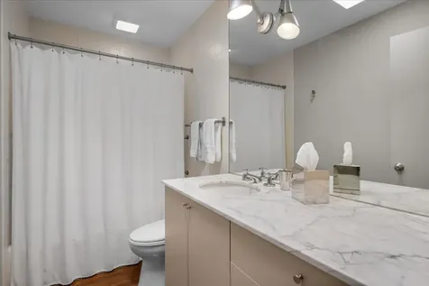 550 South Green Bay Road Lake Forest IL 60045