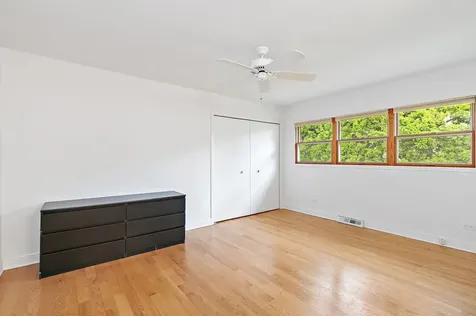 2019 East Avon Lane Arlington Heights IL 60004