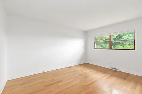 2019 East Avon Lane Arlington Heights IL 60004