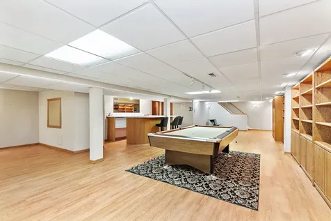 2019 East Avon Lane Arlington Heights IL 60004