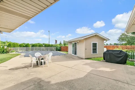 2019 East Avon Lane Arlington Heights IL 60004