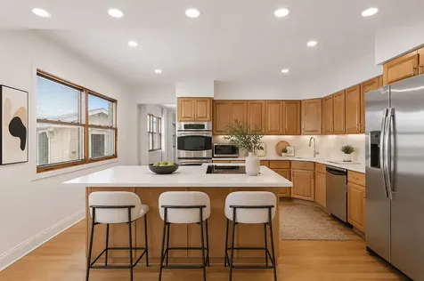 2019 East Avon Lane Arlington Heights IL 60004