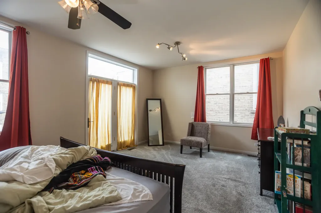 2007 North Oakley Avenue Chicago IL 60647