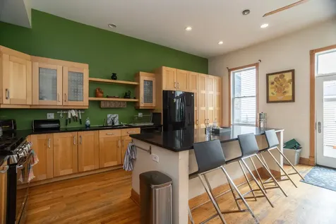 2007 North Oakley Avenue Chicago IL 60647