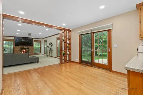 2872 Whispering Oaks Court Buffalo Grove IL 60089