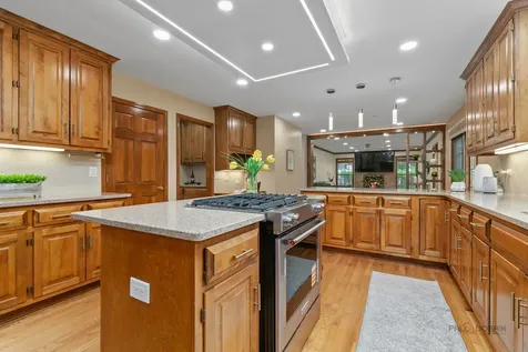 2872 Whispering Oaks Court Buffalo Grove IL 60089