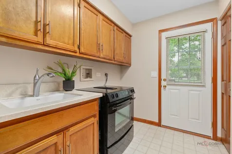 2872 Whispering Oaks Court Buffalo Grove IL 60089