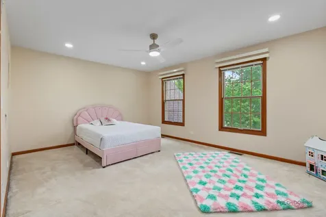 2872 Whispering Oaks Court Buffalo Grove IL 60089