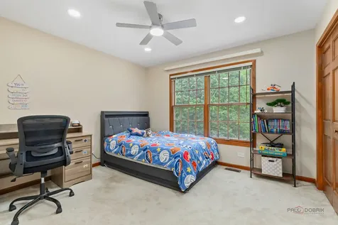 2872 Whispering Oaks Court Buffalo Grove IL 60089
