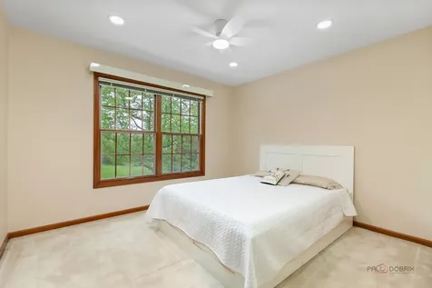 2872 Whispering Oaks Court Buffalo Grove IL 60089