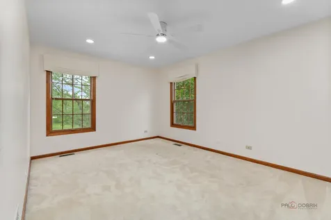 2872 Whispering Oaks Court Buffalo Grove IL 60089
