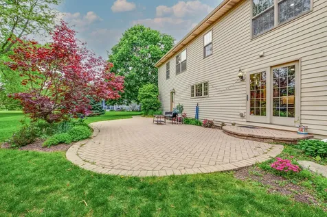 2872 Whispering Oaks Court Buffalo Grove IL 60089