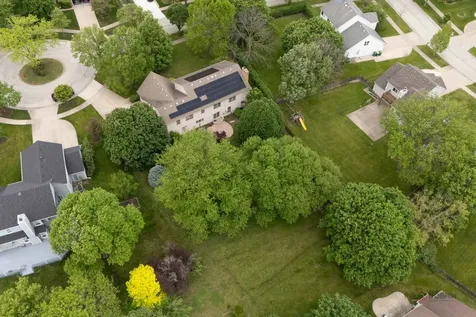 2872 Whispering Oaks Court Buffalo Grove IL 60089