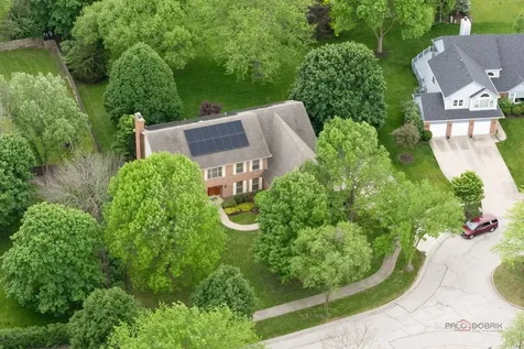 2872 Whispering Oaks Court Buffalo Grove IL 60089