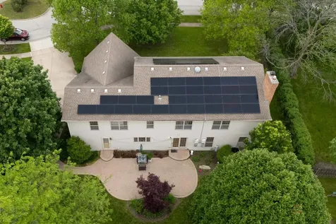 2872 Whispering Oaks Court Buffalo Grove IL 60089