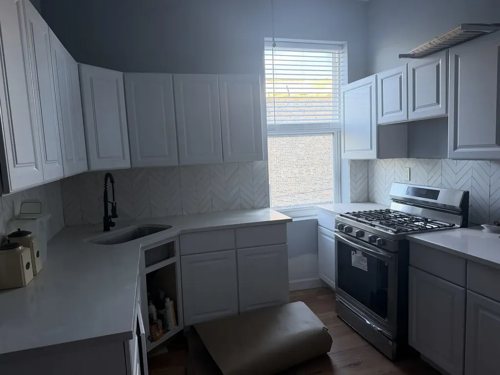 2744 West Division Street Chicago IL 60622