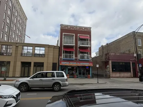 2744 West Division Street Chicago IL 60622