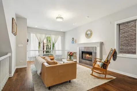 1411 North Mohawk Street Chicago IL 60610