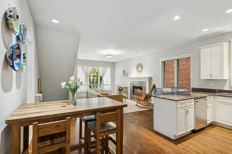 1411 North Mohawk Street Chicago IL 60610