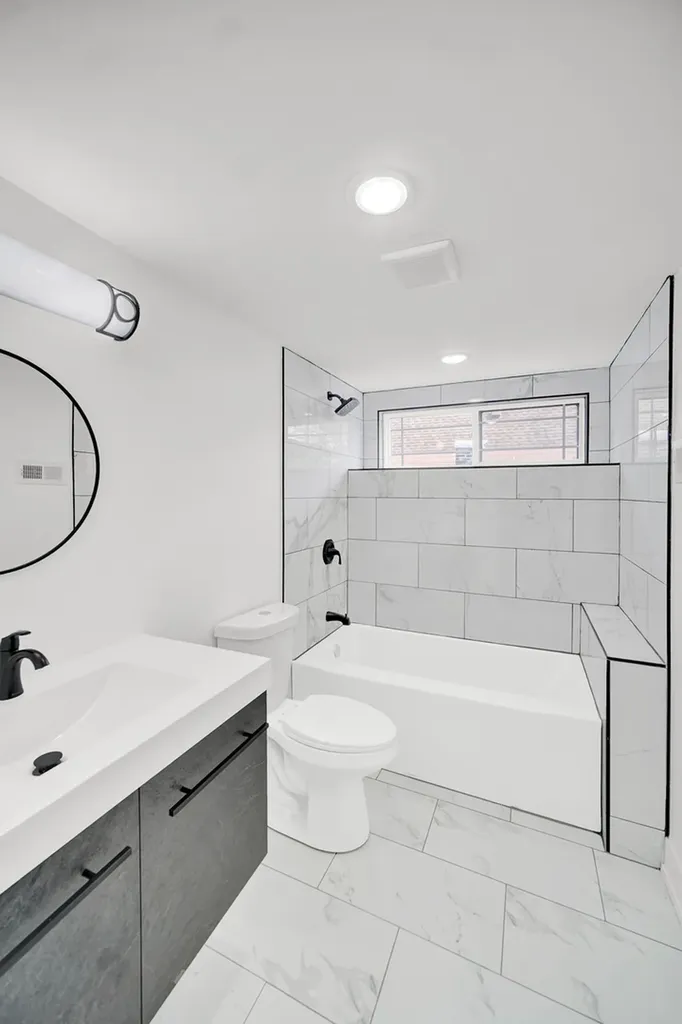6840 South Cregier Avenue Chicago IL 60649