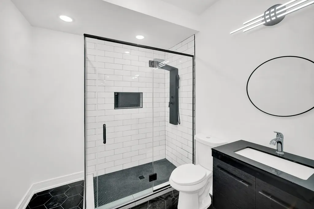 6840 South Cregier Avenue Chicago IL 60649