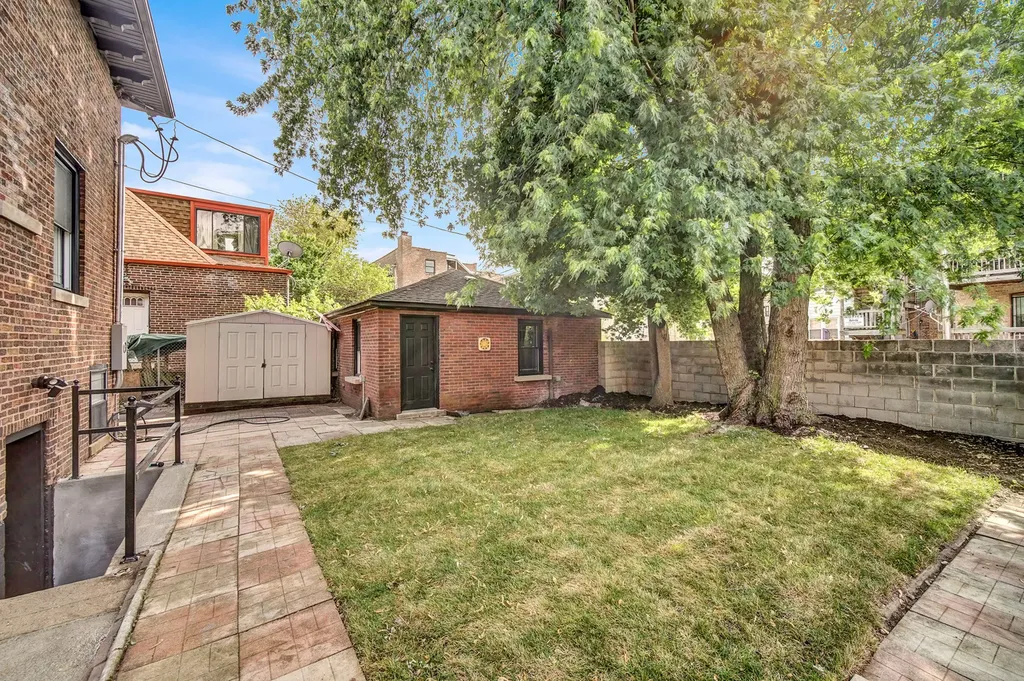 6840 South Cregier Avenue Chicago IL 60649