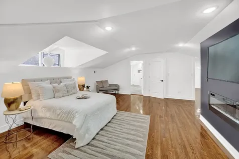 6840 South Cregier Avenue Chicago IL 60649