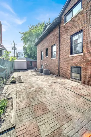 6840 South Cregier Avenue Chicago IL 60649