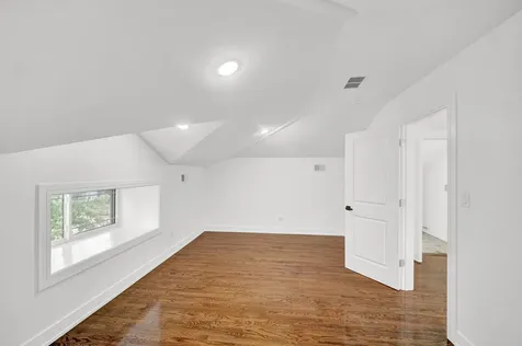6840 South Cregier Avenue Chicago IL 60649