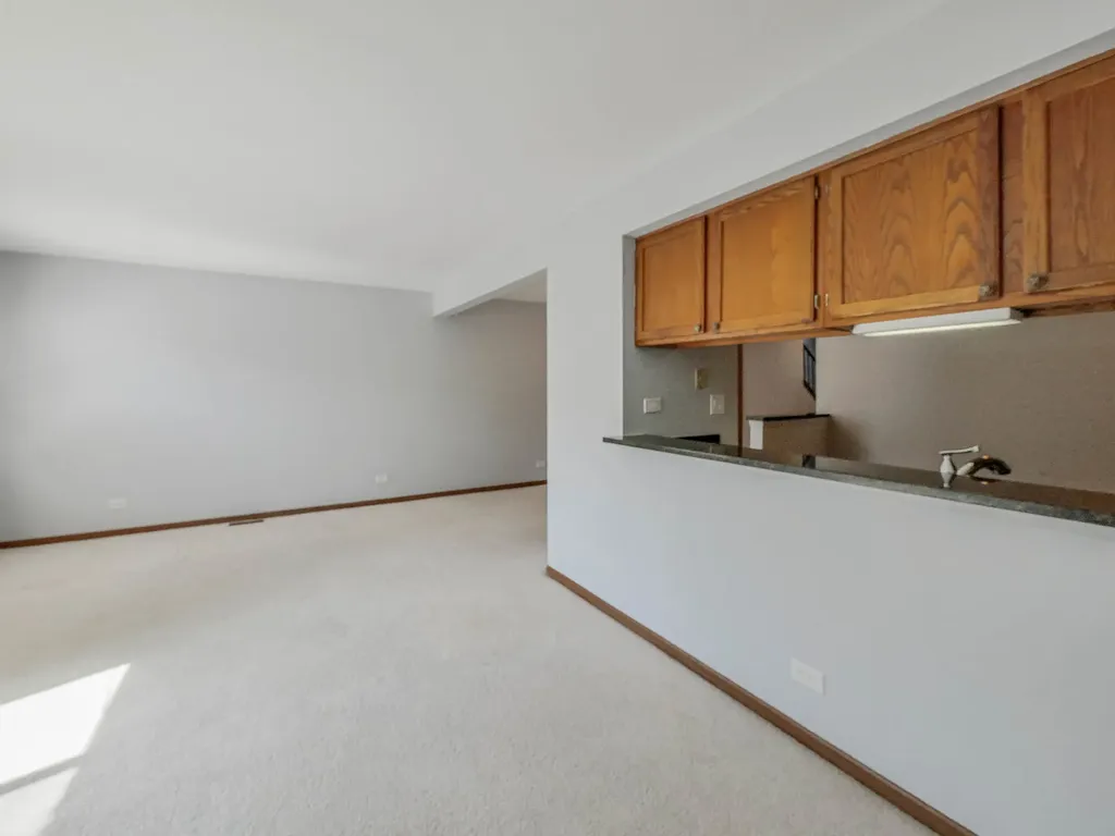 804 North Tamarac Boulevard Addison IL 60101